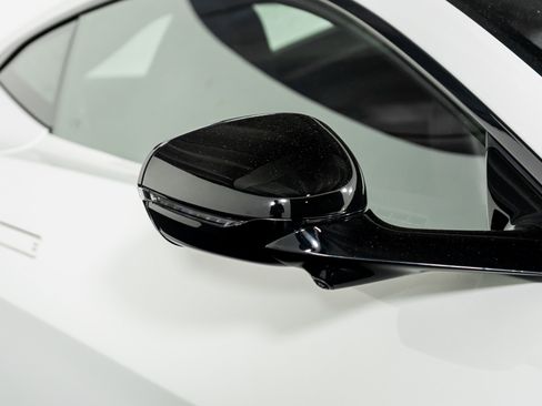 Used 2025 Aston Martin V8 Vantage Coupe image 18