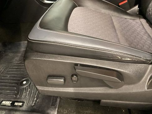 Used 2015 Chevrolet Colorado Z71 image 23