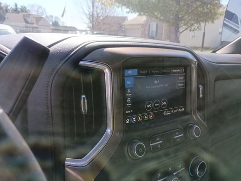 Used 2022 Chevrolet Silverado 3500 High Country w/ Safety Package II image 10