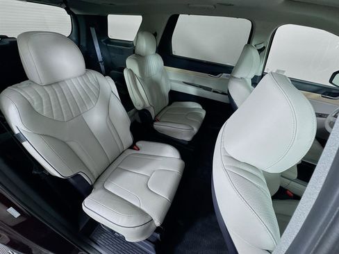 Used 2024 Hyundai Palisade Limited image 29