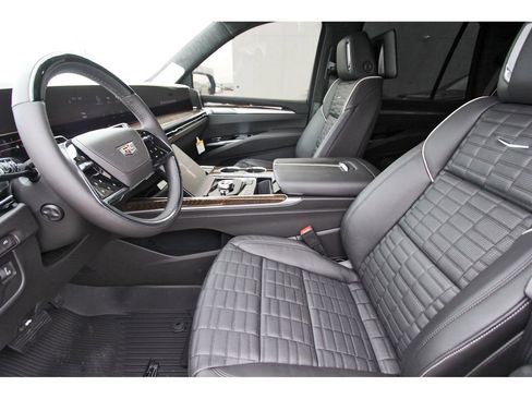 New 2026 Cadillac Escalade Platinum Sport w/ LPO, ONYX Package AWD/4WD image 6