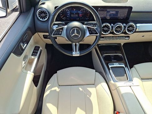 Used 2024 Mercedes-Benz GLB 250 4MATIC image 12