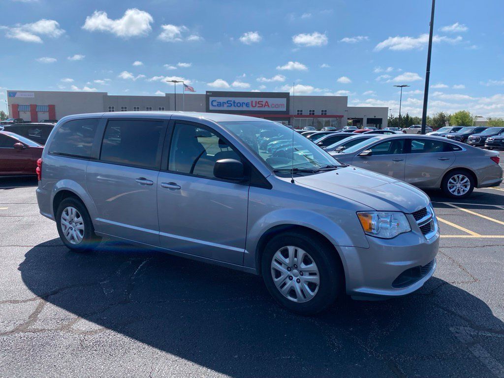 Used 2018 Dodge Grand Caravan SE w/ UConnect Hands-Free Group FWD image 1
