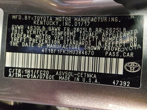 Used 2017 Toyota Camry LE image 33