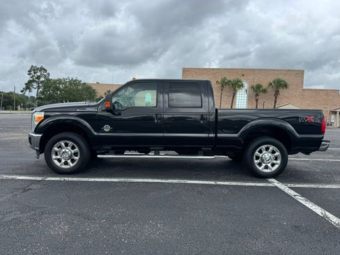 Used 2011 Ford F250 Lariat w/ Lariat Interior Pkg AWD/4WD image 9