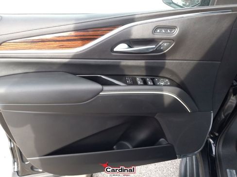 Used 2023 Cadillac Escalade ESV Premium Luxury image 19