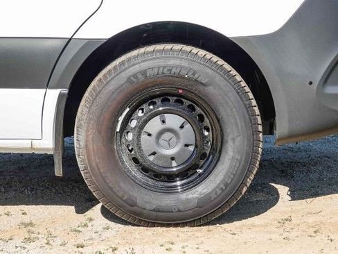 New 2025 Mercedes-Benz Sprinter 2500 image 26