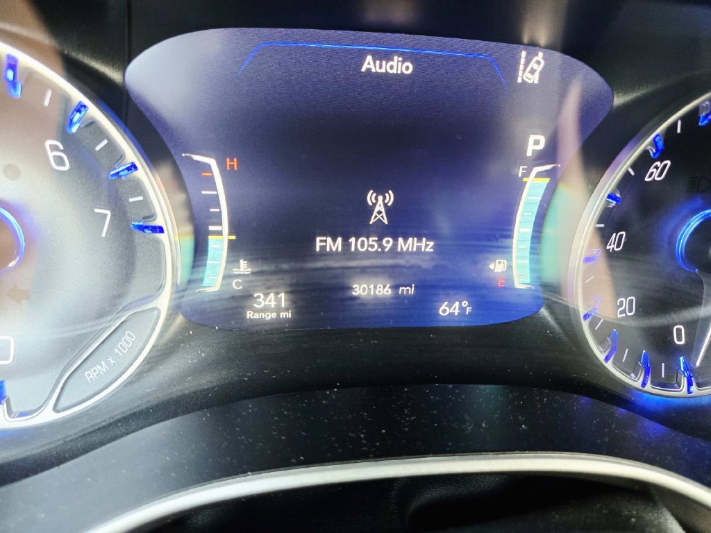 Used 2024 Chrysler Pacifica Touring-L FWD image 23