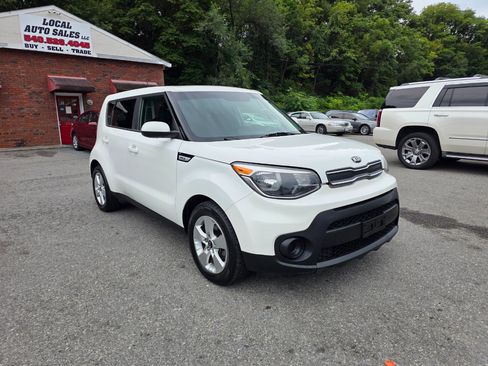 Used 2018 Kia Soul image 3