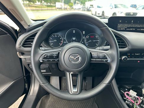 Certified 2025 MAZDA MAZDA3 s FWD image 17