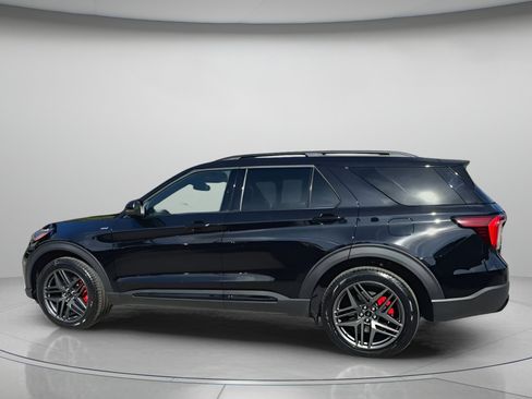 New 2026 Ford Explorer ST-Line w/ ST-Line Street Pack image 18