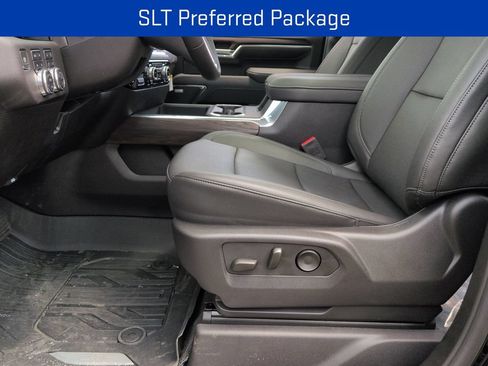 New 2025 GMC Sierra 2500 SLT w/ SLT Premium Package AWD/4WD image 9