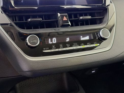 Used 2024 Toyota Corolla LE image 19