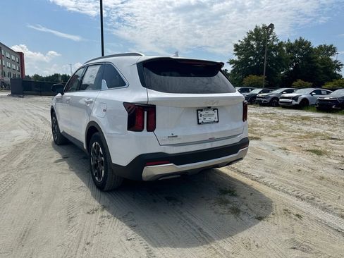 New 2025 Kia Sorento S w/ Panoramic Sunroof Package image 5