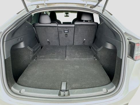 Used 2023 Tesla Model Y Long Range image 17