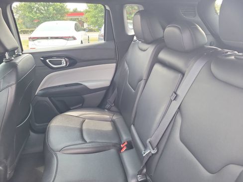 Used 2025 Jeep Compass Limited AWD/4WD image 24