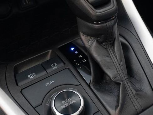 Used 2024 Toyota RAV4 XLE w/ Convenience Package AWD/4WD image 25