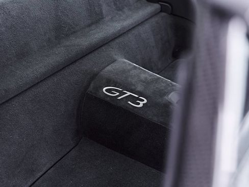 Used 2018 Porsche 911 GT3 RWD image 62