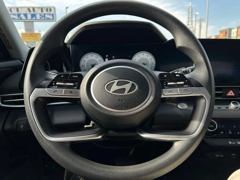 Used 2024 Hyundai Elantra SEL FWD image 14