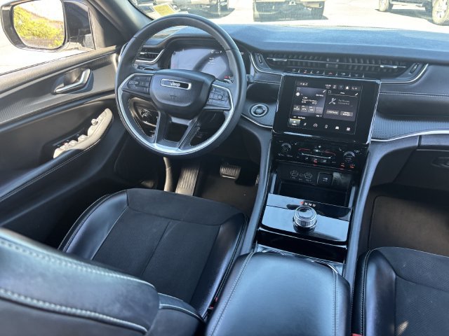 Used 2023 Jeep Grand Cherokee L Laredo AWD/4WD image 14
