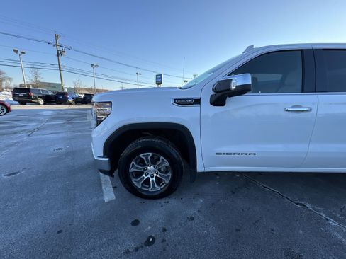 Used 2025 GMC Sierra 1500 SLT image 34