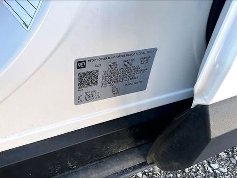 Used 2025 Chevrolet Equinox LT image 32