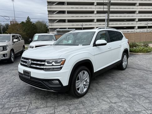 Used 2019 Volkswagen Atlas SE image 3