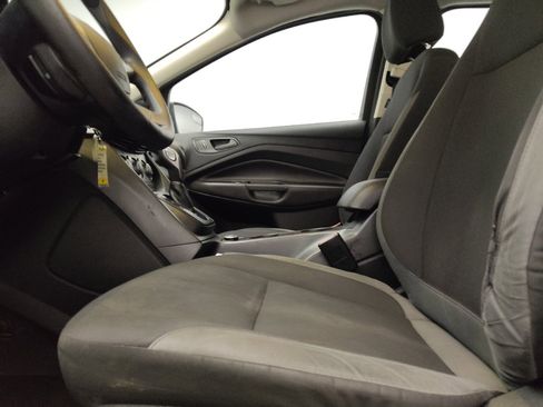 Used 2016 Ford Escape S FWD image 17