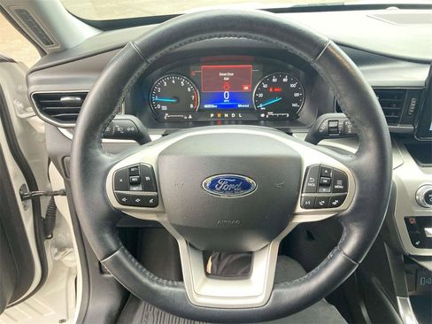 Used 2022 Ford Explorer XLT w/ Equipment Group 202A image 20