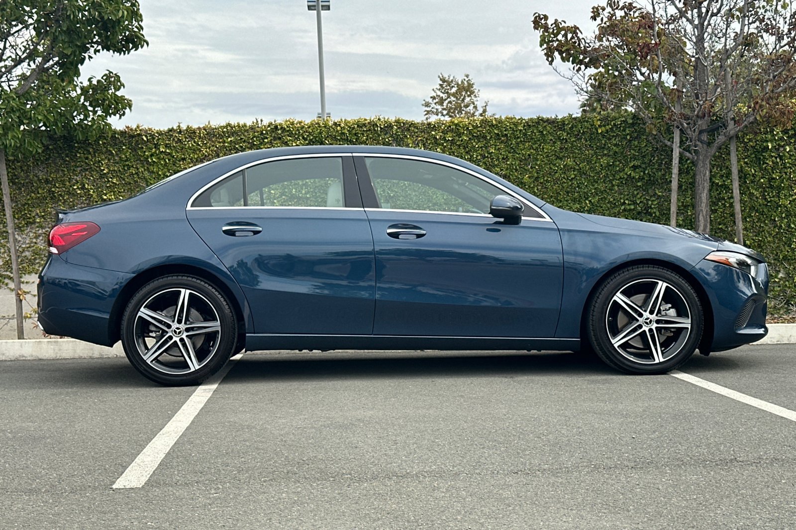 Used 2020 Mercedes-Benz A 220 image 3