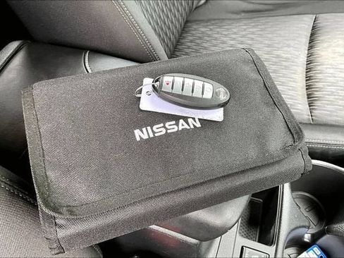 Used 2019 Nissan Rogue SV w/ Premium Package AWD/4WD image 10