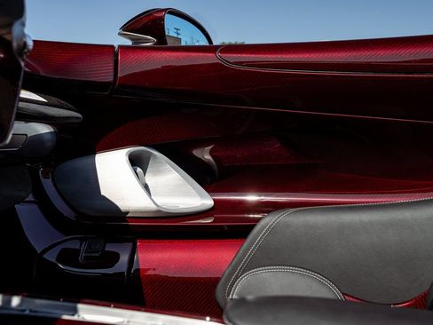Used 2021 McLaren Elva RWD image 48
