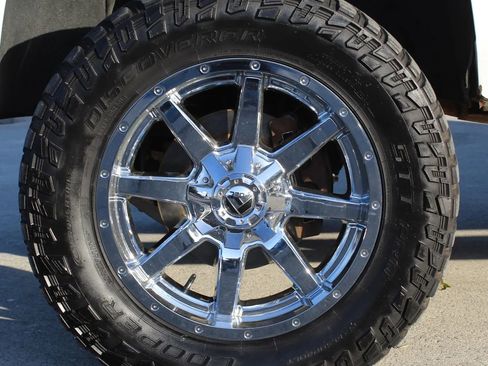 Used 2016 Chevrolet Suburban LT w/ Max Trailering Package image 9