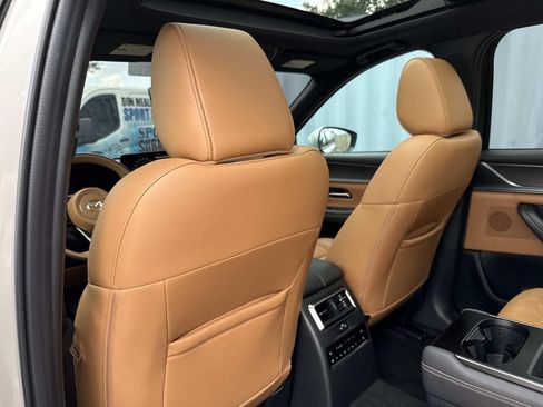Certified 2025 MAZDA CX-90 3.3 Turbo S w/ Premium Plus AWD/4WD image 18