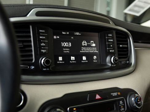 Used 2020 Kia Sorento EX FWD image 24