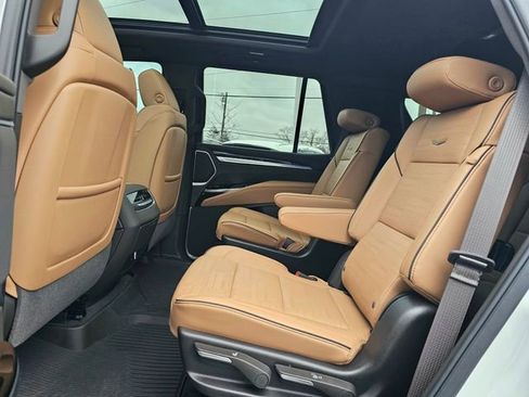 Used 2025 Cadillac Escalade Premium Luxury w/ Touring Package image 28