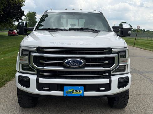 Used 2020 Ford F350 Platinum w/ Tremor Off-Road Package AWD/4WD image 9