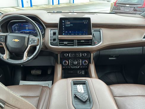 Used 2022 Chevrolet Suburban High Country image 23