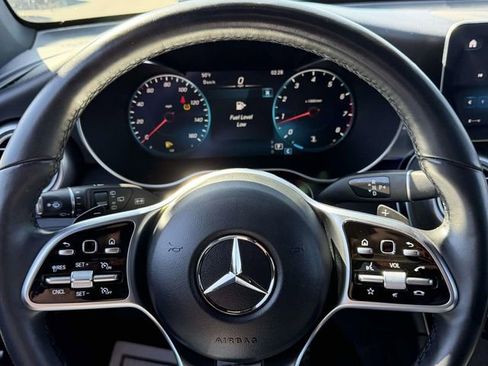 Used 2022 Mercedes-Benz GLC 300 4MATIC image 27
