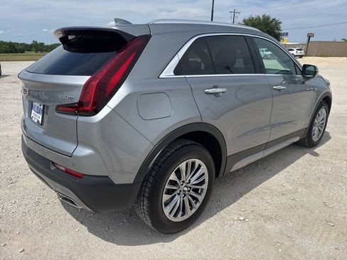 Used 2023 Cadillac XT4 Premium Luxury FWD image 6