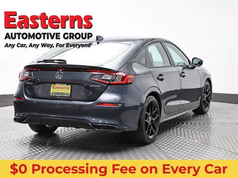 Used 2025 Honda Civic Sport image 5