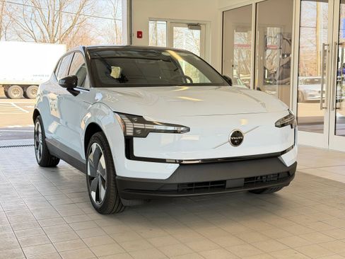 New 2026 Volvo EX30 Ultra w/ Climate Package image 5