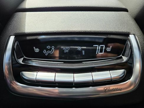 Used 2023 Cadillac XT6 Premium Luxury image 48