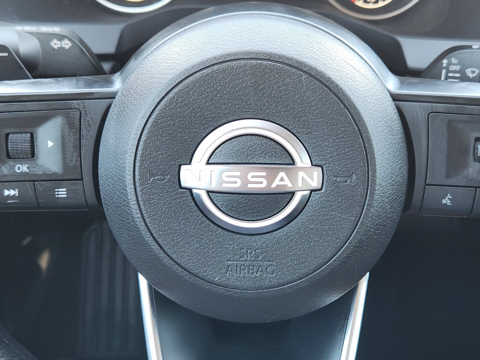 Used 2024 Nissan Pathfinder S FWD image 35
