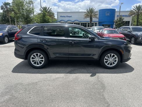 Used 2025 Honda CR-V EX image 7