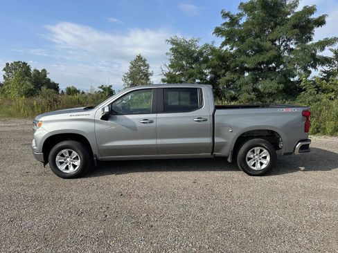 Used 2023 Chevrolet Silverado 1500 LT AWD/4WD image 5
