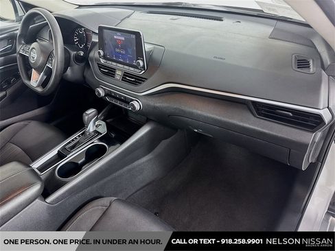 Used 2021 Nissan Altima 2.5 SV image 25