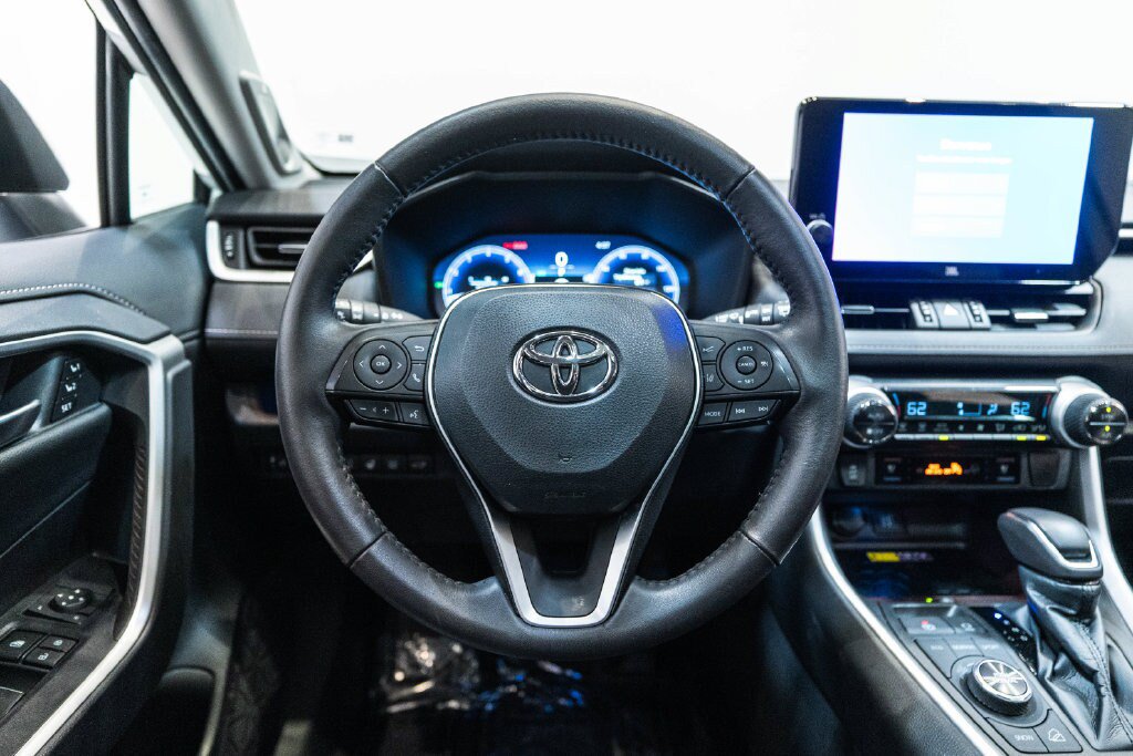 Used 2023 Toyota RAV4 Limited AWD/4WD image 16