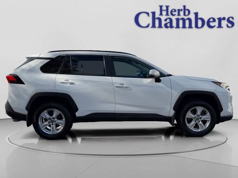 Used 2021 Toyota RAV4 XLE image 5