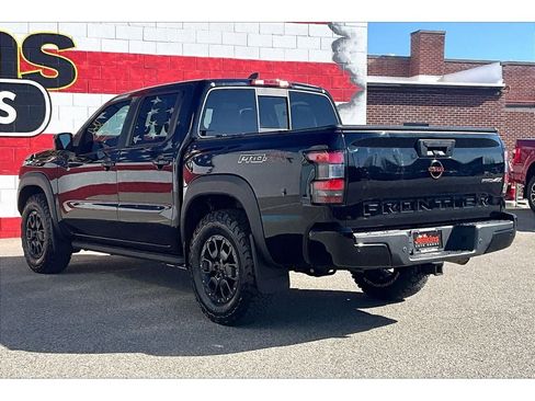 Used 2022 Nissan Frontier PRO-4X w/ Pro-4X Premium Package image 13